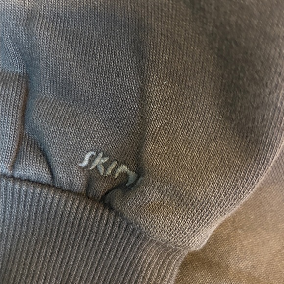 SKIMS Espresso Boyfriend Fleece Slouchy 1/2 Zip Pullover NWT - Picture 9 of 9